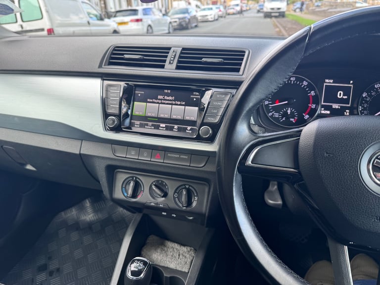 Skoda, FABIA, Hatchback, 2015, Auto, 1197 (cc), 5 doors