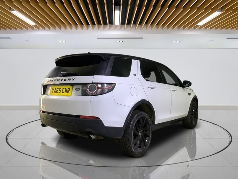 2016 Land Rover Discovery Sport 2.0 TD4 180 HSE Black 5dr Auto ESTATE DIESEL Automatic