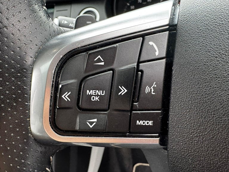 2017 Land Rover Discovery Sport 2.0 Si4 HSE Dynamic Lux Auto 4WD Euro 6 (s/s) 5dr ESTATE Petrol A...