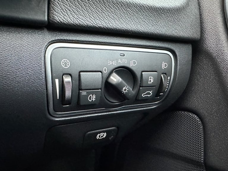 2015 Volvo V60 T3 [152] SE Nav 5dr Geartronic ESTATE PETROL Automatic