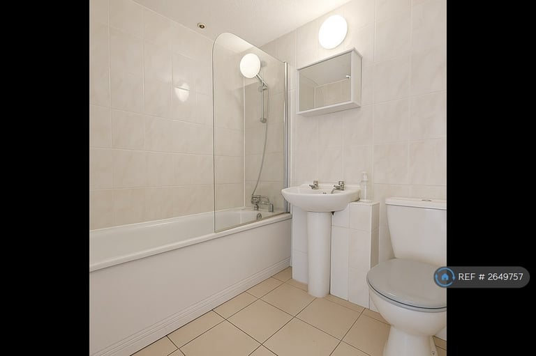 1 bedroom in Manning Grove, Langdon Hills, Basildon, SS16 (#2649757)