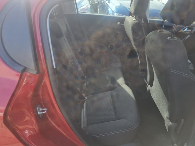 PEUGEOT 208 1.2 PETROL VERY LOW MILEAGE 5 DOOR HATCHBACK MANUAL 
