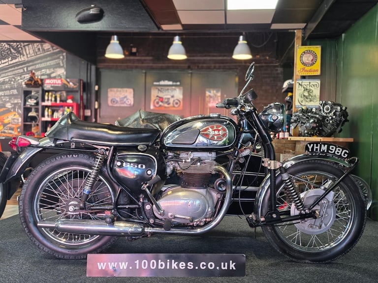 1969 BSA THUNDERBOLT 650 GARRARD WATSONIAN SIDECAR BARN FIND