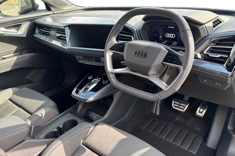  Audi Q4 e-tron 210kW 45 82kWh Black Edition 5dr Auto SUV Electric Automatic