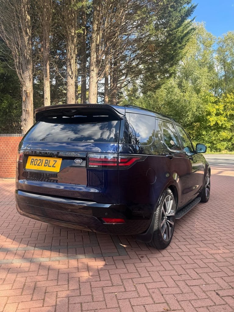 2021 Land Rover Discovery 3.0 D300 R-Dynamic SE 5dr Auto ESTATE Diesel Automatic