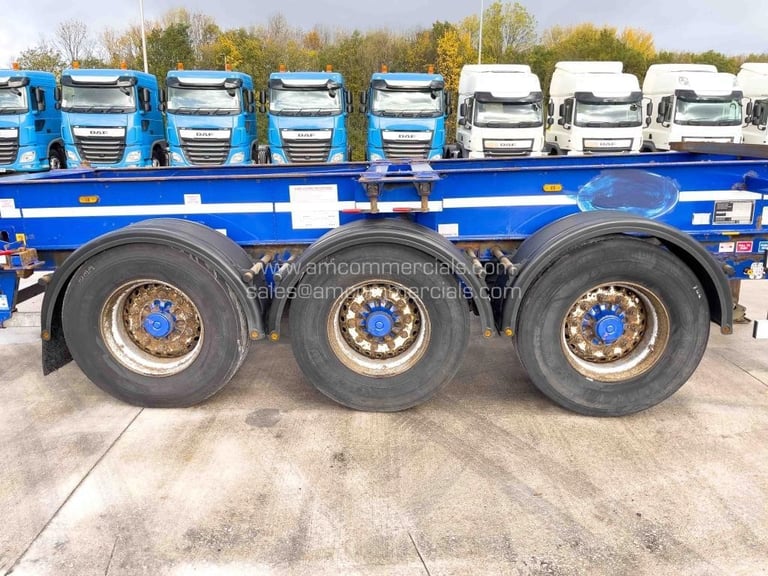 DENNISON SLIDING SKELETAL TRAILER 