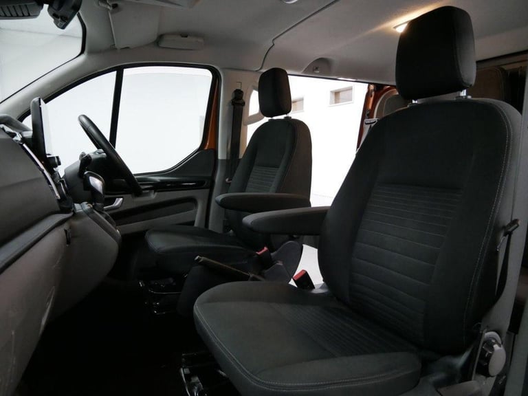 2023 TRANSIT CUSTOM 300 2.0 EBL 170 BHP SWB LIMITED AUTO CREW 5 SEATER ( NO VAT)