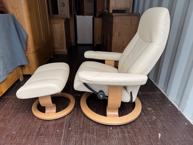 Ekornes Stressless Cream Leather Chair reclining & Footstool Possible Delivery 