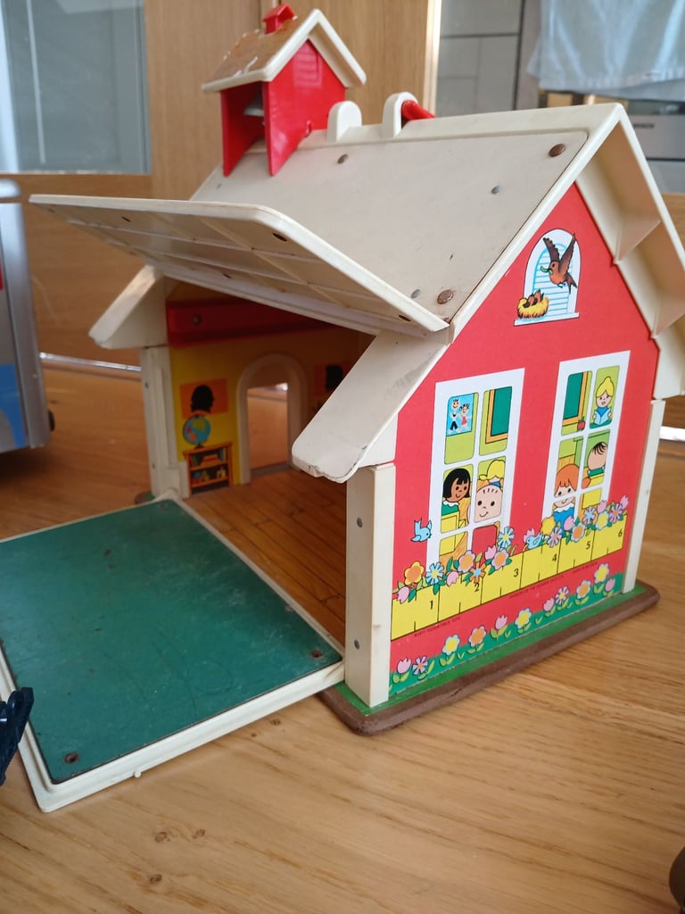 Dollshouse Vintage playmobil 1970’s Fisher Price Play Family Toy School Wooden Caravan Garbage Truck