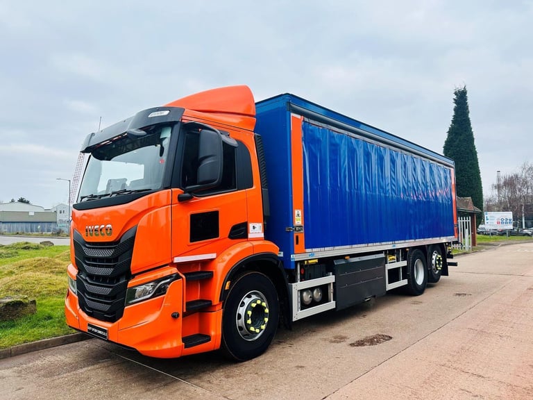2023 (23) IVECO S-WAY 400 CNG 6X2 REAR LIFT STEER AXLE CURTAINSIDERS