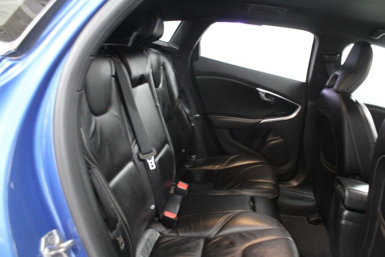 2016 Volvo V40 1.5 T2 R-Design Pro Auto Euro 6 (s/s) 5dr HATCHBACK Petrol Automatic