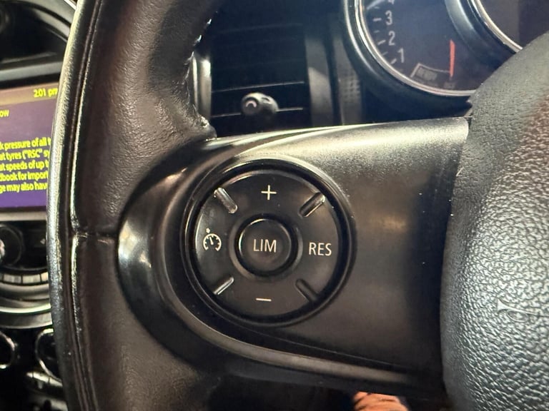  MINI Hatch 1.5 Cooper D Euro 6 (s/s) 5dr Diesel Manual