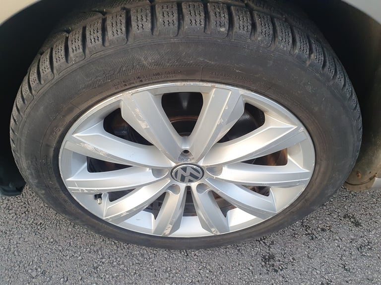 2013 Volkswagen Passat 1.6 TDI Bluemotion Tech Highline 4dr SALOON Diesel Manual