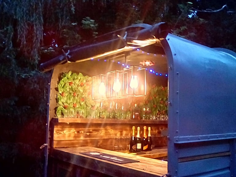 Gin/beer bar Great opportunity to earn extra cash