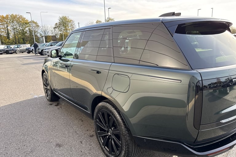 2025 Land Rover Range Rover 3.0 P460e 38.2kWh Autobiography Auto 4WD Euro 6 (s/s) 5dr SUV Automatic