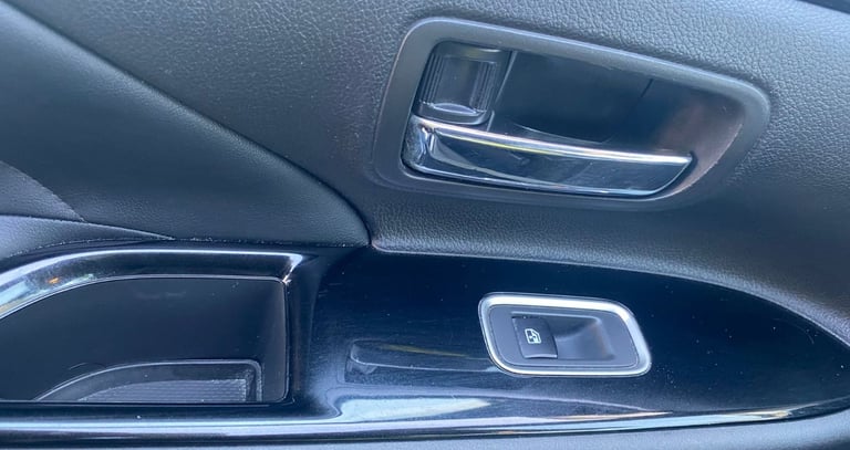 Mitsubishi, OUTLANDER, Estate, 2015, Other, 1998 (cc), 5 doors