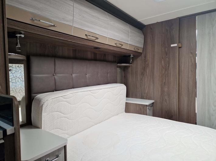 2022 Coachman Lusso II Used Caravan