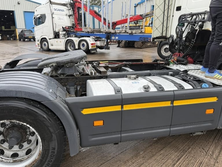 2012 (12) SCANIA R 420 R-CAB 