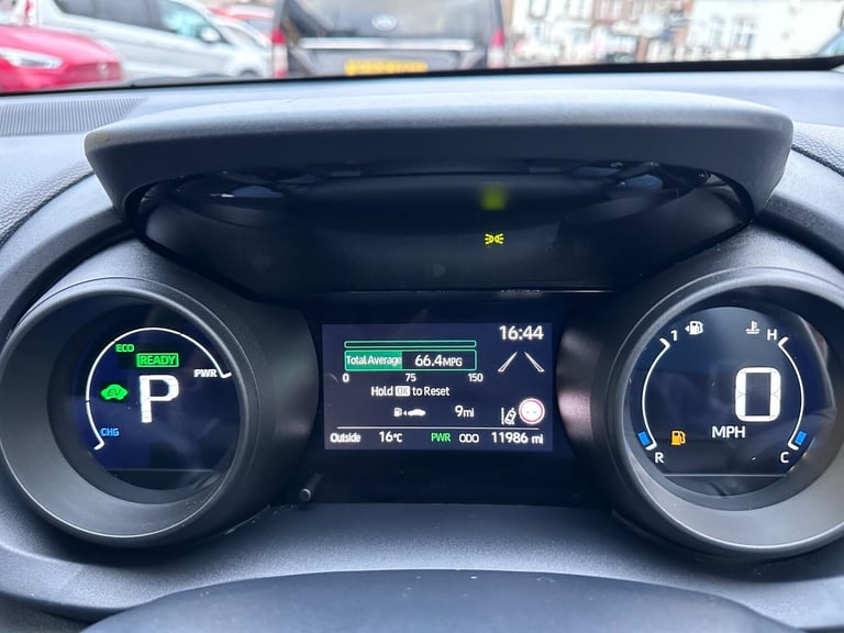 2022 Toyota Yaris 1.5 Hybrid Design 5dr CVT HATCHBACK Petrol/Electric Hybrid Automatic