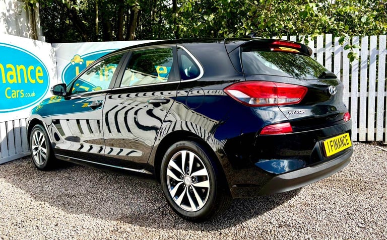 CAN'T GET CREDIT? CALL US! Hyundai i30 1.0 T-GDi SE Nav Blue Drive ISG - £149 DEPOSIT, £63 PER WEEK