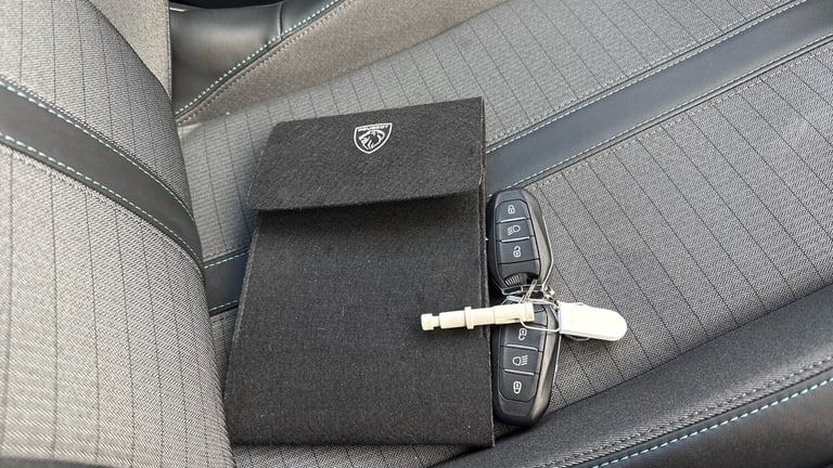 2023 Peugeot 208 1.2 PureTech 100 Allure Premium + 5dr Petrol Hatchback Hatchback Petrol Manual