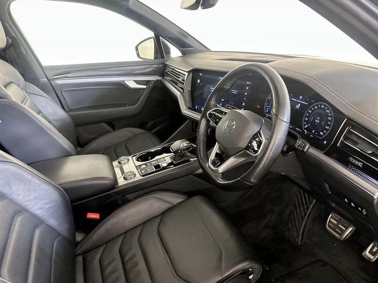 2021 Volkswagen Touareg 3.0 TSI V6 Black Edition Tiptronic 4Motion Euro 6 (s/s) 5dr Automatic SUV...