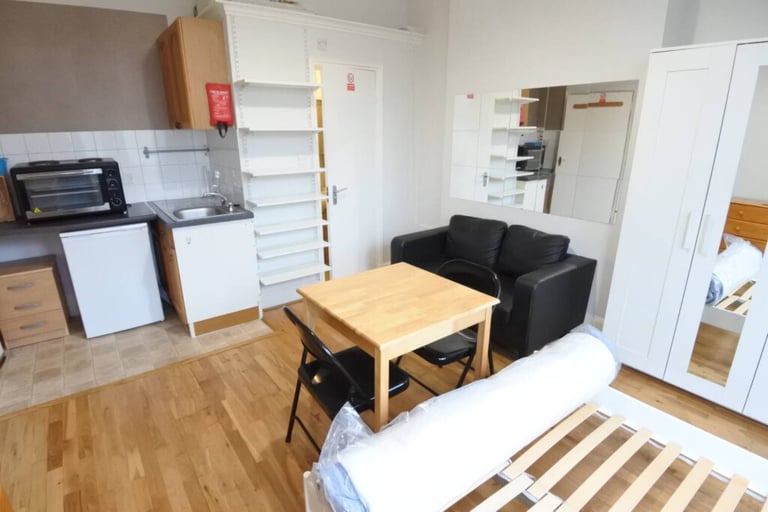 image for STUDIO FLAT BRONDESBURY PARK WILLESDEN GREEN NW2