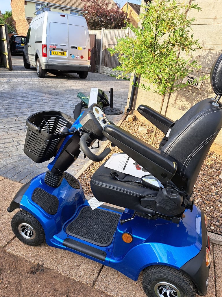 Neo 8 electric mobility scooter 