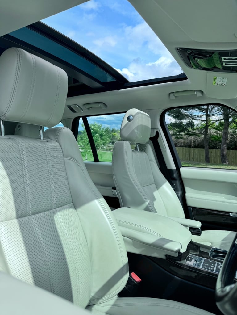 LAND ROVER RANGE ROVER 4.4 SD V8 Vogue 2015