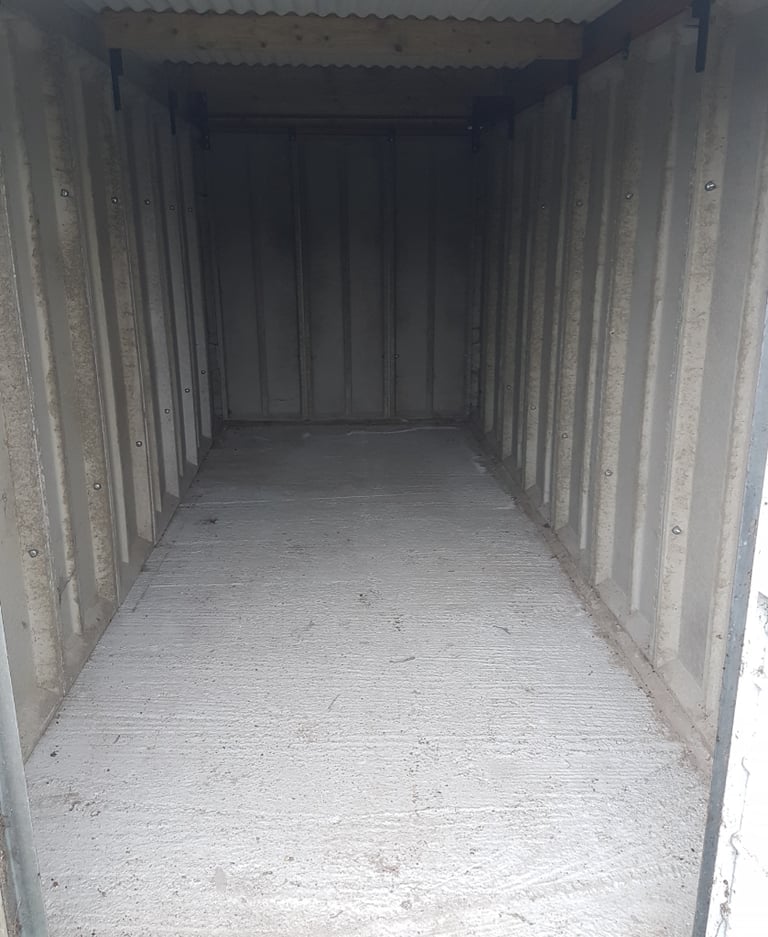 Small storage: The Sunny Road (r/o 25) Enfield EN3  5EE - GATED SITE