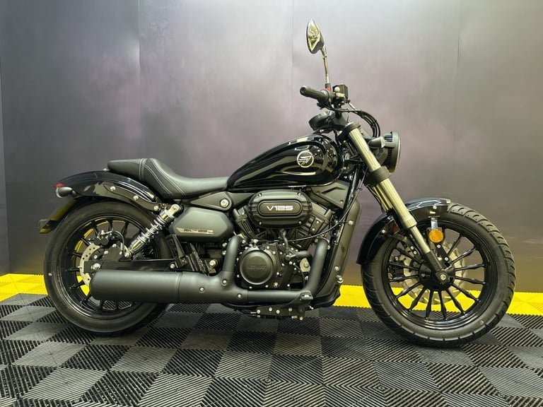 Keeway RK V125C 125cc V-Twin Learner Legal Custom Cruiser