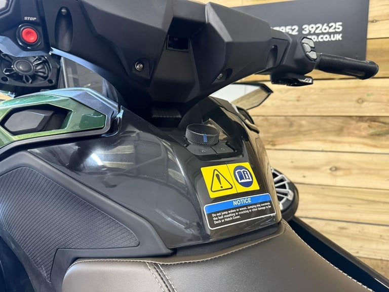 KAWASKAKI ULTRA 310LX 2024 JET SKI BRAND NEW UK MAIN DEALER