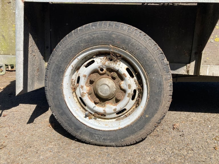 Box trailer - good used condition, plenty tread in tyres.