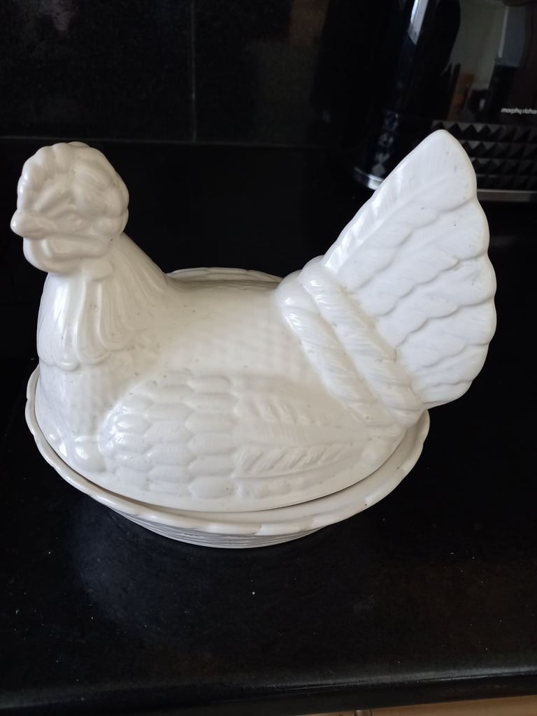 Ceramic chicken 