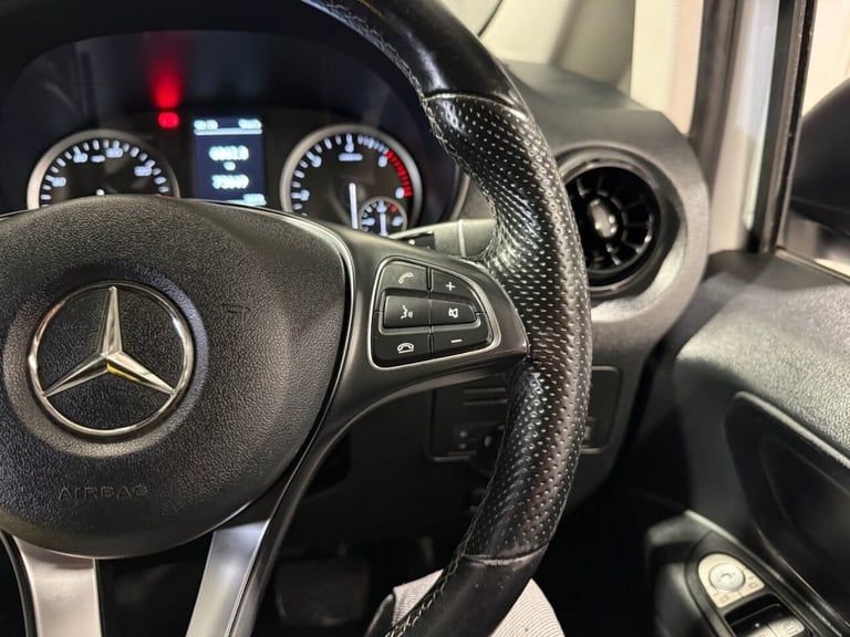 2021 71 MERCEDES-BENZ VITO 2.0 116 CDI PROGRESSIVE PANEL VAN 5DR DIESEL G-TRONIC