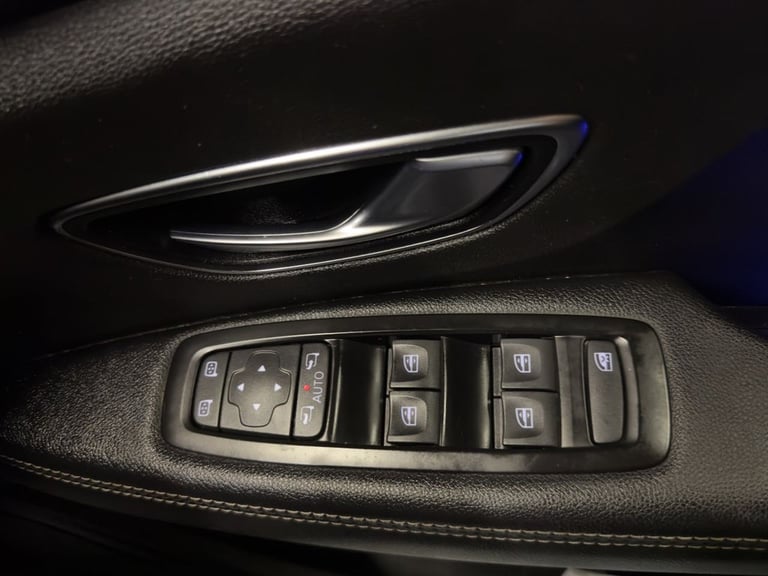 2019 Renault Grand Scenic 1.7 Blue dCi Signature MPV 5dr Diesel Manual Euro 6 (s/s) (120 ps) MPV ...