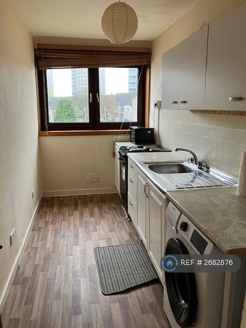 2 bedroom flat in Oldcroft Place, Aberdeen, AB16 (2 bed) (#2682876)