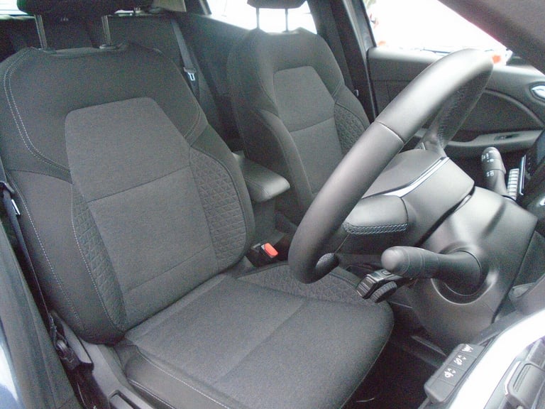 2022 Renault Clio 1.0 TCe Iconic Euro 6 (s/s) 5dr HATCHBACK Petrol Manual