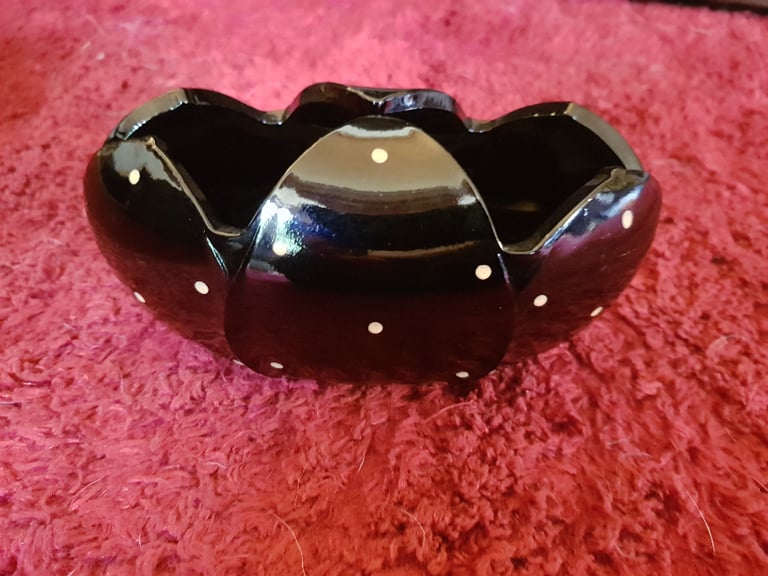 image for ⭐VINTAGE⭐ Bagley Black Glass Jetique Polka Dot Vase. Collection Only
