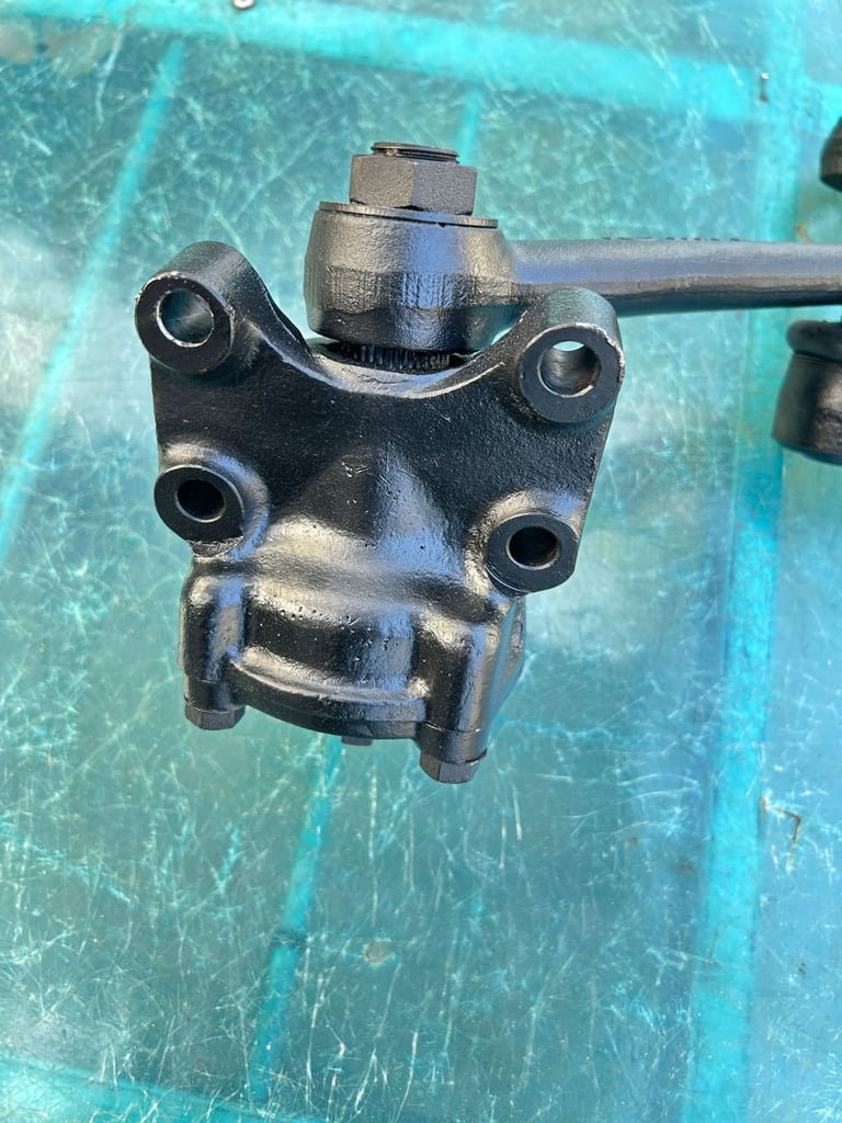 Steering idler Maserati Indy, Ghibli, Mexico, Quattroporte s1