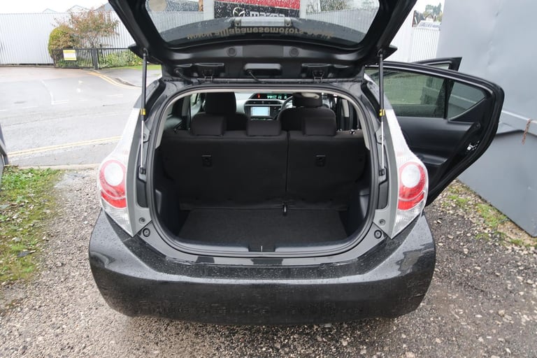 Toyota Aqua/Aygo/Yaris/Fit/Jazz Hybrid 1.5 Auto 5 Seater 5 dr Hatchback ULEZ Q20