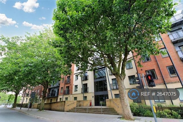 2 bedroom flat in Squires Court, Bristol, BS3 (2 bed) (#2647075)
