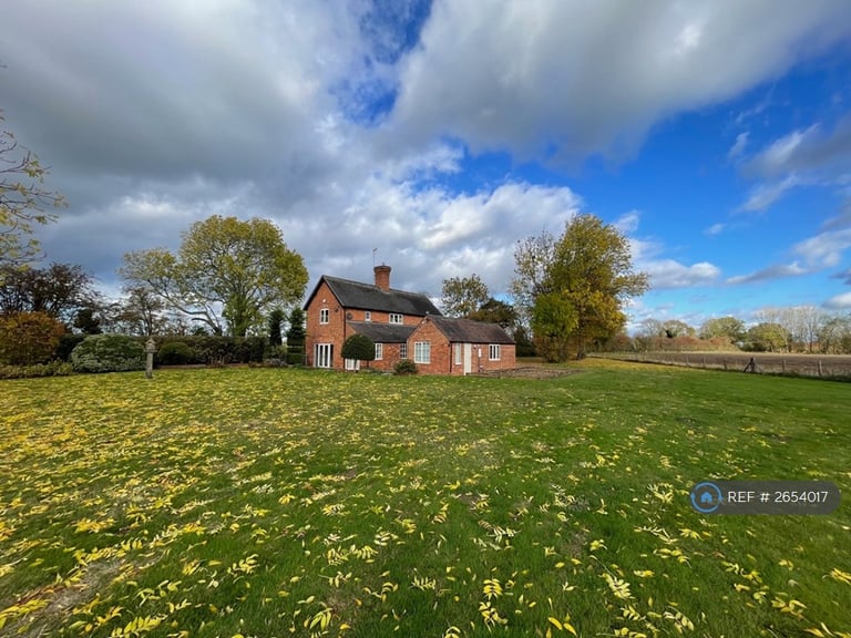 4 bedroom house in Hunscote Lane, Wellesbourne, Warwick, CV35 (4 bed) (#2654017)