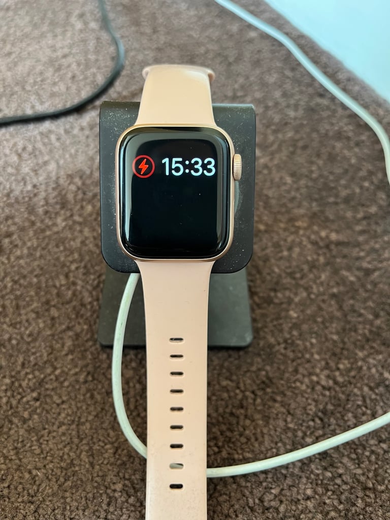 Apple Watch SE rose gold 40mm
