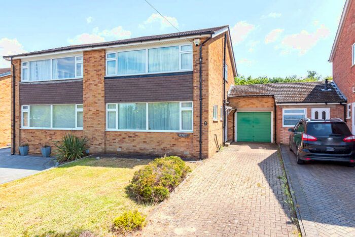 Large 4 bedroom property to let in quiet area, Barnsley