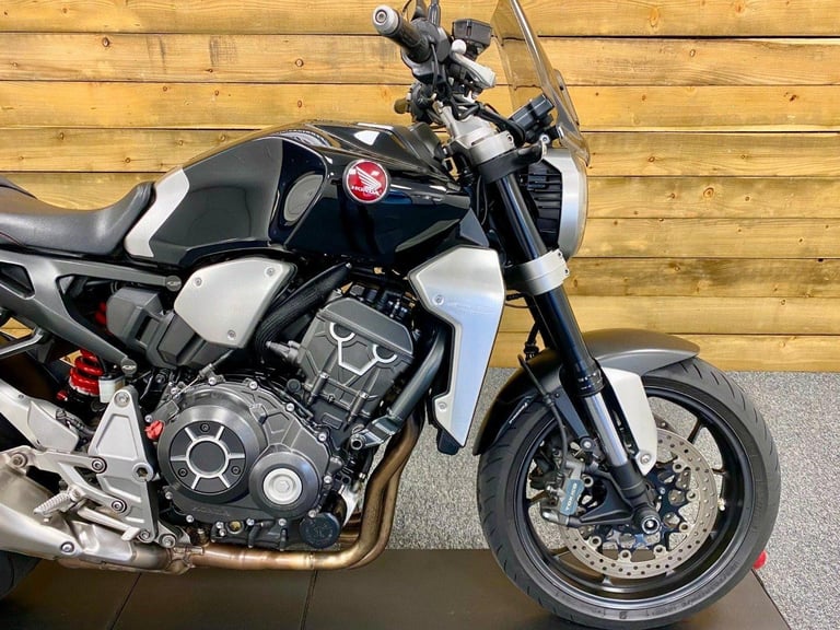 2018 HONDA CB1000R+ NEO SPORT CAFE, ONLY 13302 MILES, FSH, BIG SPEC and MINT! 