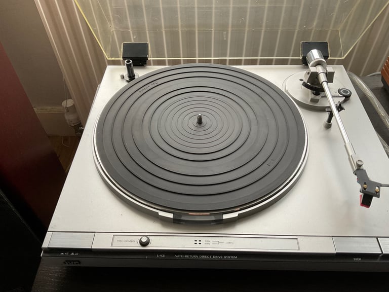 JVC direct drive turntable