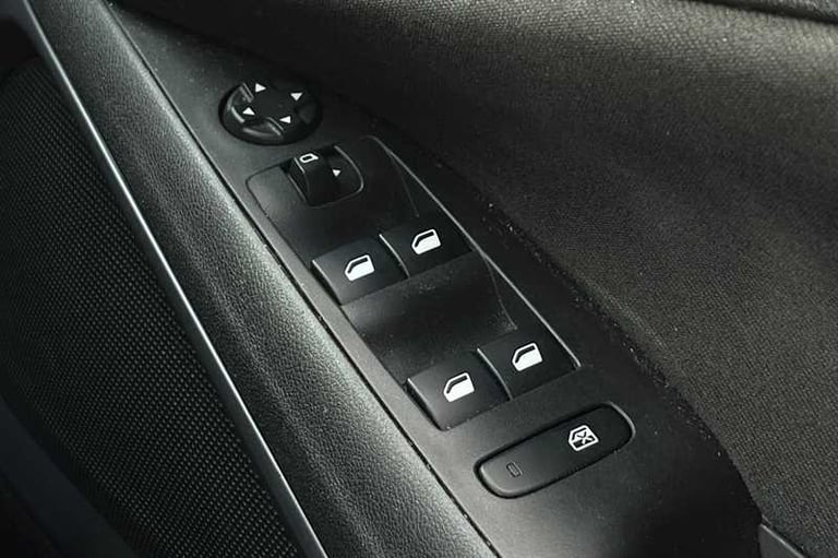 2022 Vauxhall Crossland 1.2 Turbo Design SUV 5dr Petrol Manual Euro 6 (s/s) (110 ps) SUV Petrol M...