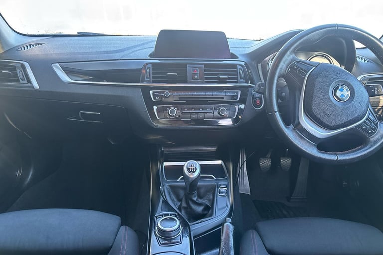 BMW 1 Series 5 Door 1.5 118i Sport Hatchback 5dr Petrol Manual Euro 6 s/s 136