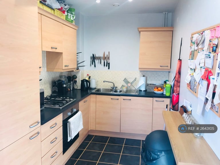 2 bedroom flat in St. Peters Way, Stratford-Upon-Avon, CV37 (2 bed) (#2643105)